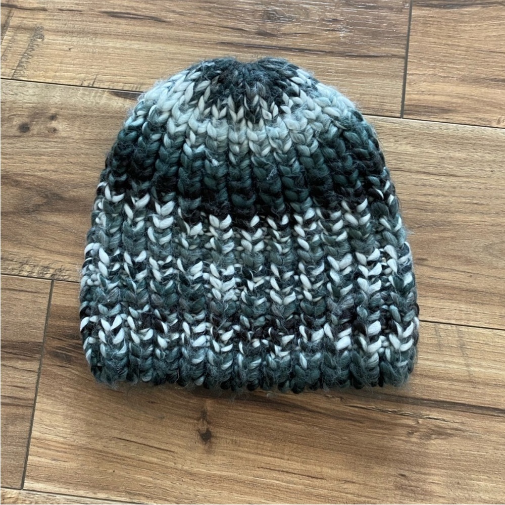 Winter hat lot - Picture 10 of 10